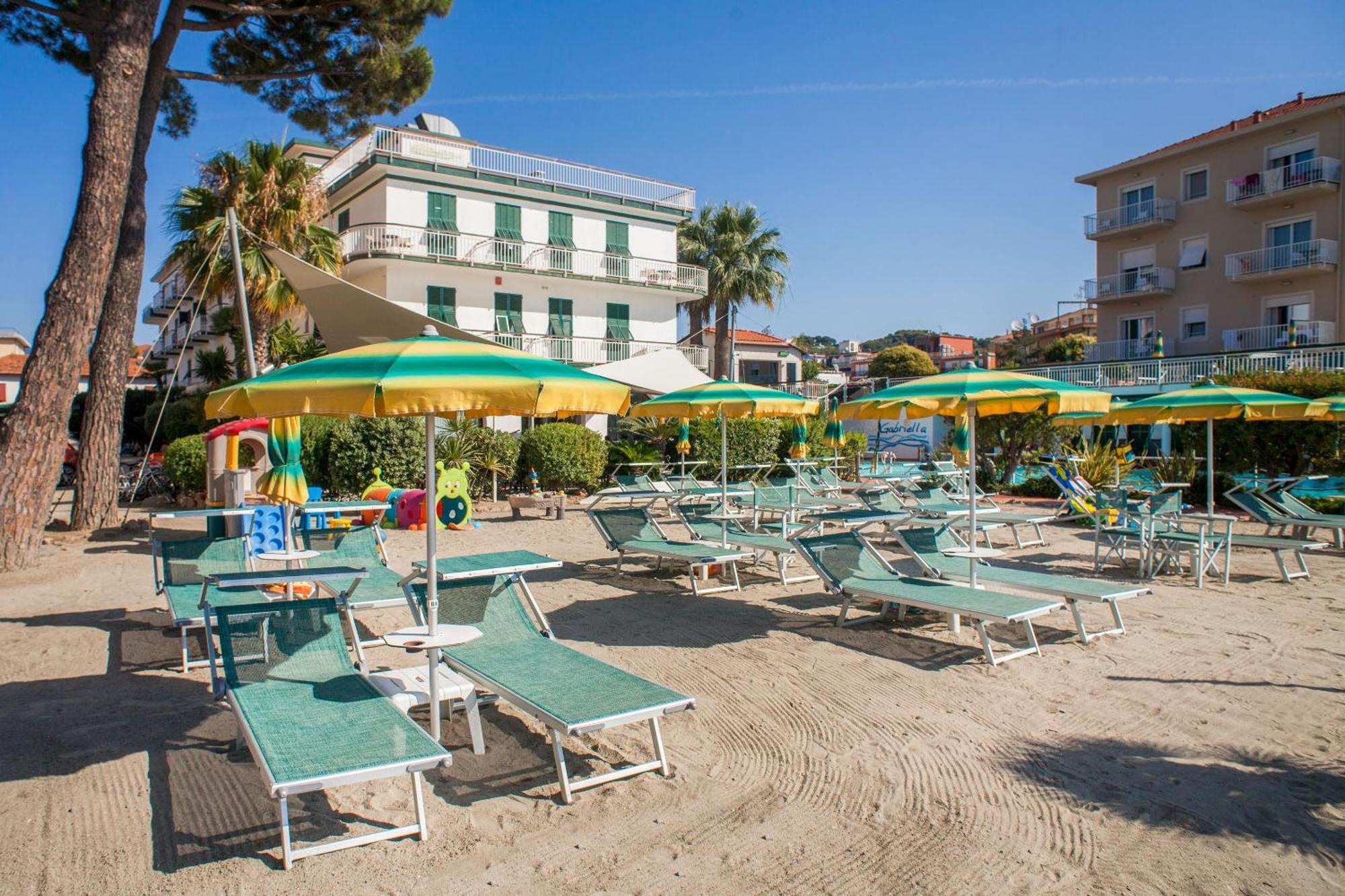 Hotel Gabriella Diano Marina Exterior foto