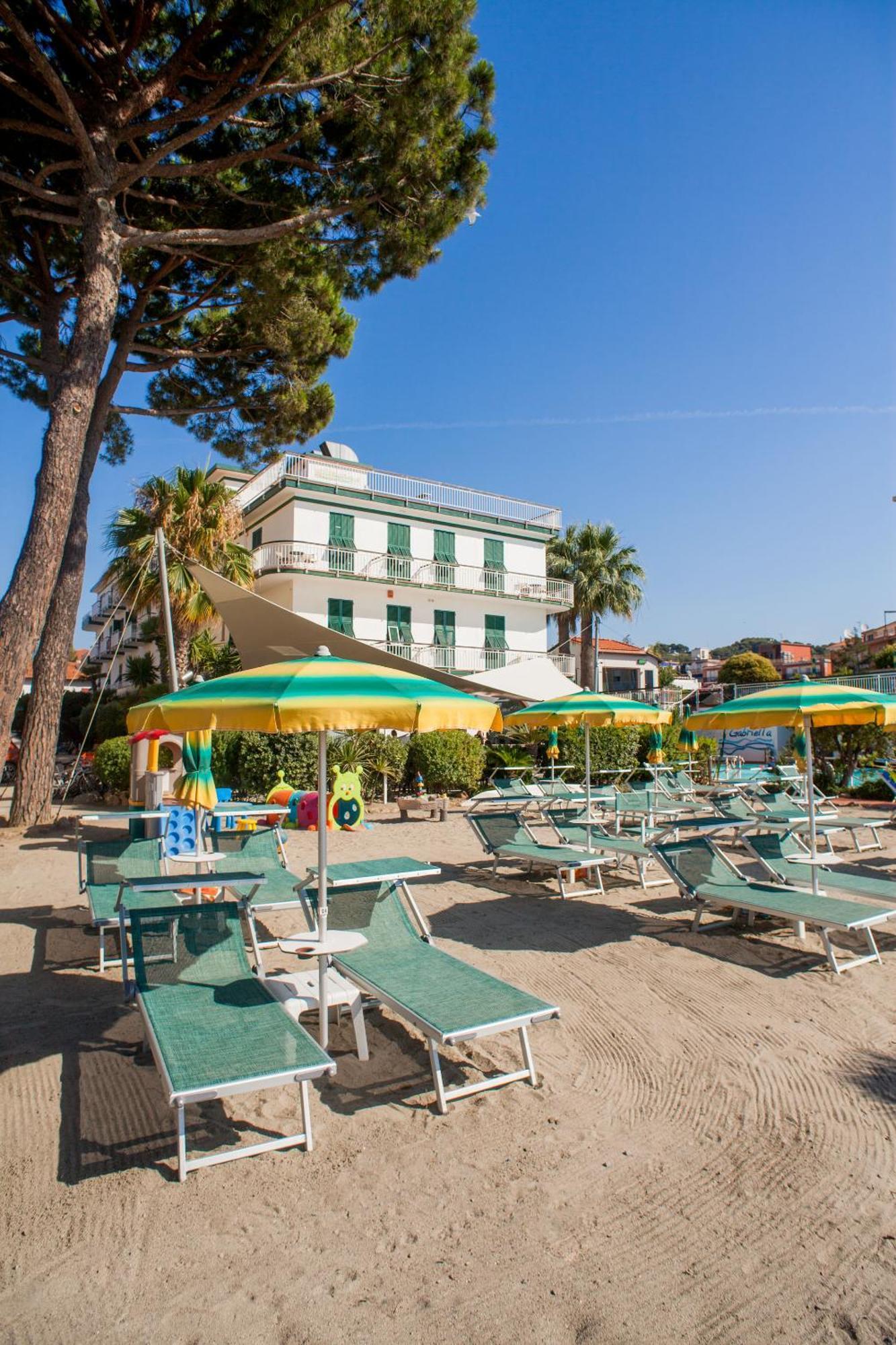 Hotel Gabriella Diano Marina Exterior foto